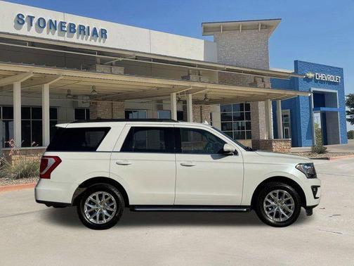 White 2021 Ford Expedition XLT