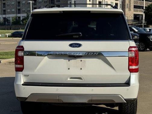 White 2021 Ford Expedition XLT
