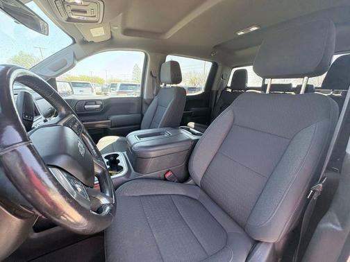 Summit White 2021 Chevrolet Silverado 1500 RST