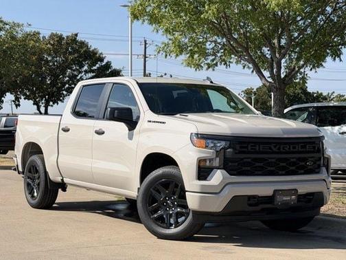 White Sands 2026 Chevrolet Silverado 1500 Custom