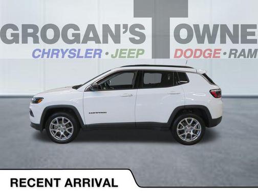 2022 Jeep Compass Latitude Lux