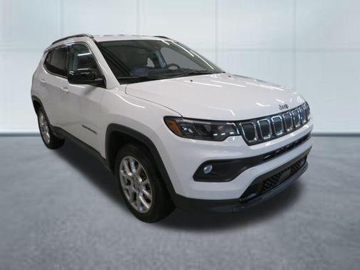 2022 Jeep Compass Latitude Lux