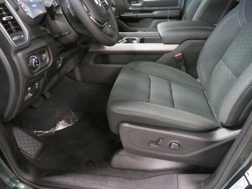 Serrano Green Metallic 2026 RAM 1500 Big Horn/Lone Star