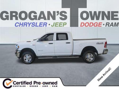 Bright White Clearcoat 2022 RAM 2500 Tradesman