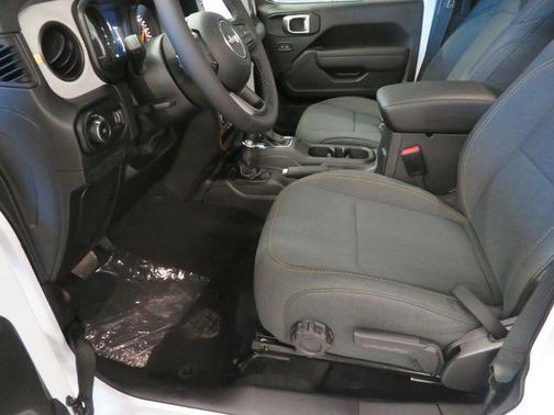 Bright White Clearcoat 2026 Jeep Wrangler Sport S