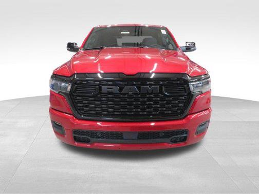 Molten Red Pearlcoat 2027 RAM 1500 Big Horn/Lone Star