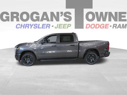 Granite Crystal Metallic Clearcoat 2026 RAM 1500 Big Horn/Lone Star