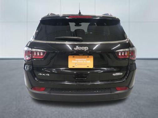 Diamond Black Crystal Pearlcoat 2024 Jeep Compass Latitude