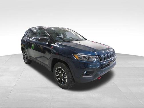 Fathom Blue Pearl Coat 2026 Jeep Compass Trailhawk