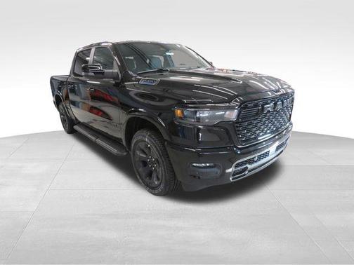 Diamond Black Crystal Pearlcoat 2026 RAM 1500 Big Horn/Lone Star