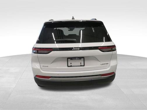 Bright White Clearcoat 2026 Jeep Grand Cherokee Limited