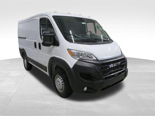 Bright White Clearcoat 2026 RAM ProMaster 1500 Low Roof