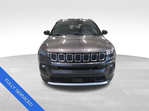 Granite Crystal Metallic Clearcoat 2024 Jeep Compass Limited