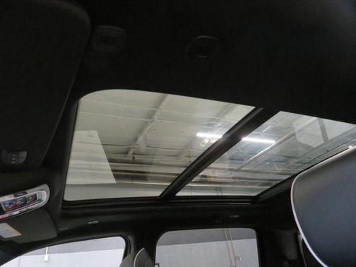 Bright White Clearcoat 2026 RAM 1500 Laramie