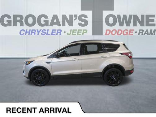White Gold Metallic 2017 Ford Escape SE