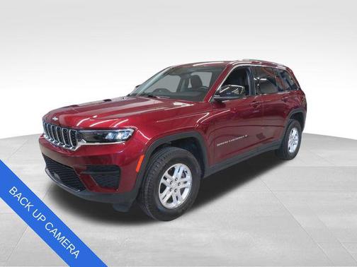Velvet Red Pearlcoat 2023 Jeep Grand Cherokee Laredo