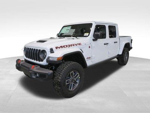 Bright White Clearcoat 2026 Jeep Gladiator Mojave