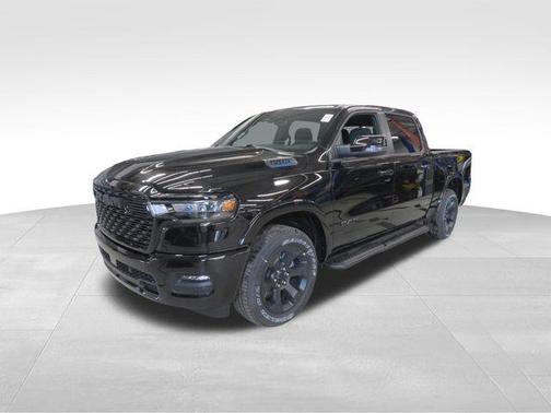 Diamond Black Crystal Pearlcoat 2026 RAM 1500 Big Horn/Lone Star