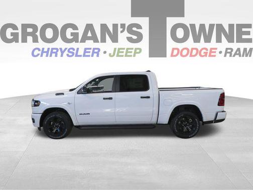 Bright White Clearcoat 2026 RAM 1500 Big Horn/Lone Star