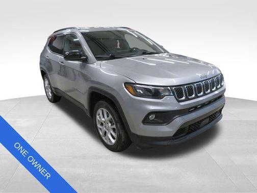 2023 Jeep Compass Latitude Lux