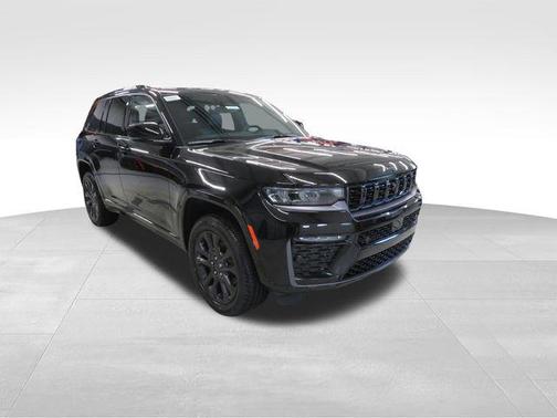Diamond Black Crystal Pearlcoat 2026 Jeep Grand Cherokee Limited