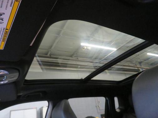 Bright White Clearcoat 2026 Jeep Compass Trailhawk