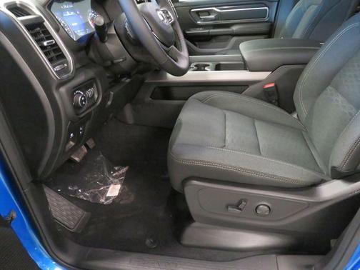 Hydro Blue Pearlcoat 2026 RAM 1500 Big Horn/Lone Star