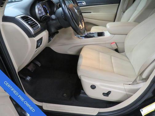 2022 Jeep Grand Cherokee Laredo