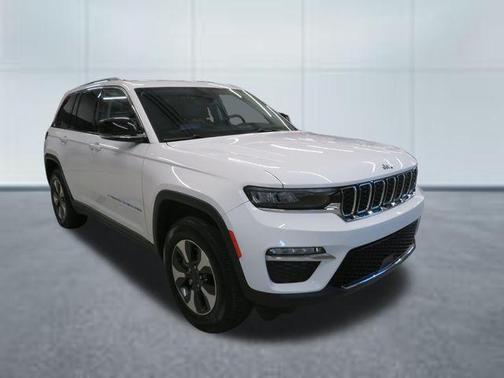 Bright White Clearcoat 2023 Jeep Grand Cherokee 4xe Base