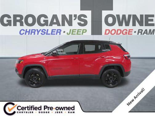 Redline Pearlcoat 2023 Jeep Compass Trailhawk