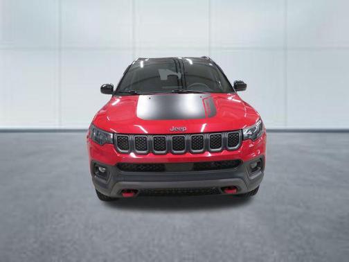 Redline Pearlcoat 2023 Jeep Compass Trailhawk