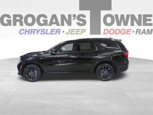 DB Black Crystal Clearcoat 2026 Dodge Durango GT Plus