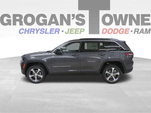 Baltic Gray Metallic Clearcoat 2026 Jeep Grand Cherokee Limited
