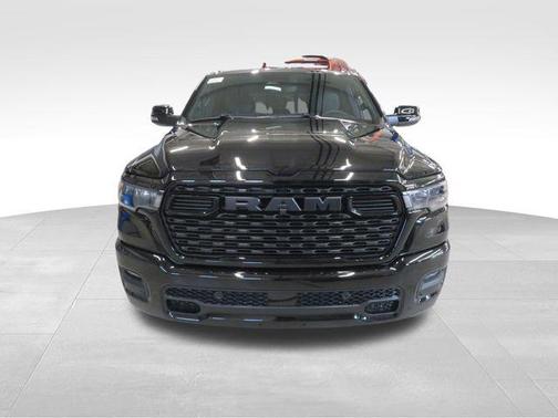 Diamond Black Crystal Pearlcoat 2026 RAM 1500 Big Horn/Lone Star
