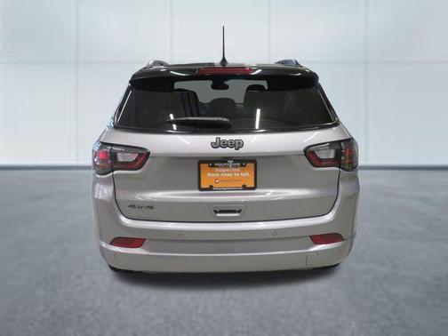 Billet Silver Metallic Clearcoat 2023 Jeep Compass High Altitude