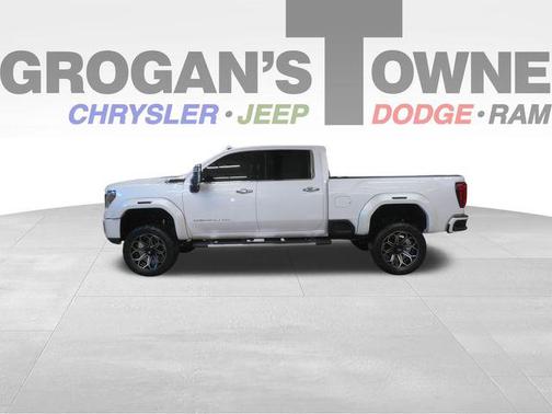 White Frost Tricoat 2020 GMC Sierra 2500 Denali