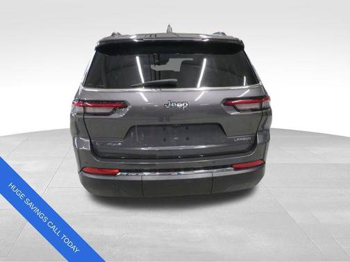 2022 Jeep Grand Cherokee L Laredo