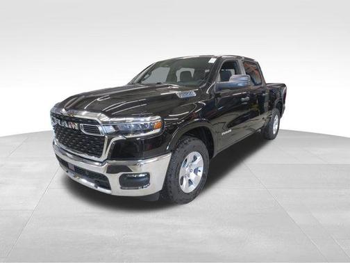 Diamond Black Crystal Pearlcoat 2026 RAM 1500 Big Horn/Lone Star