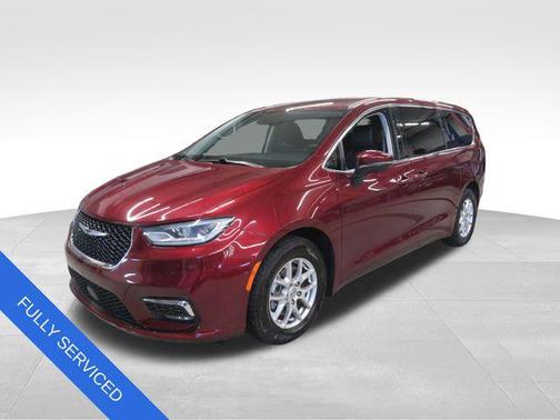 Velvet Red Pearlcoat 2023 Chrysler Pacifica Touring L