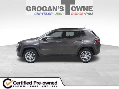 Granite Crystal Metallic Clearcoat 2023 Jeep Compass Latitude Lux