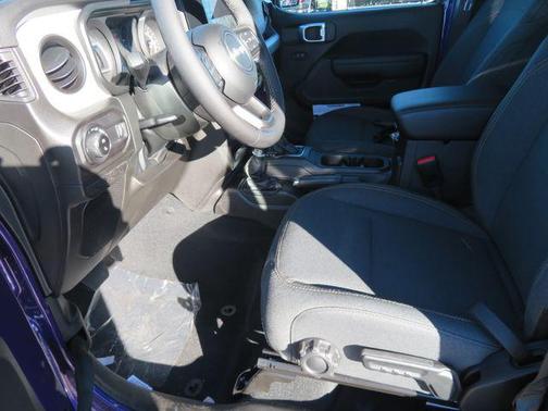 2026 Jeep Gladiator Sport S