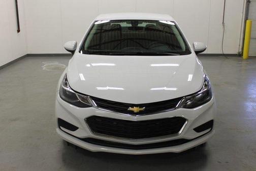 Summit White 2017 Chevrolet Cruze LT