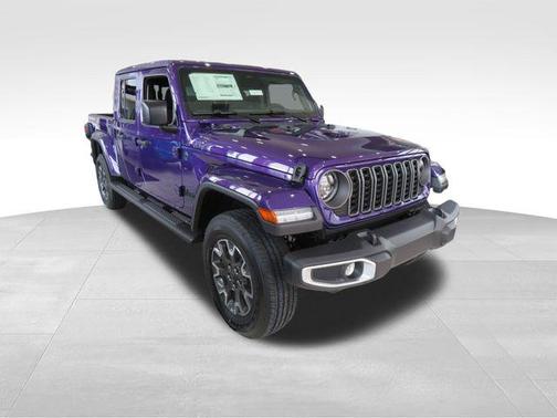 2026 Jeep Gladiator Sahara 4x4