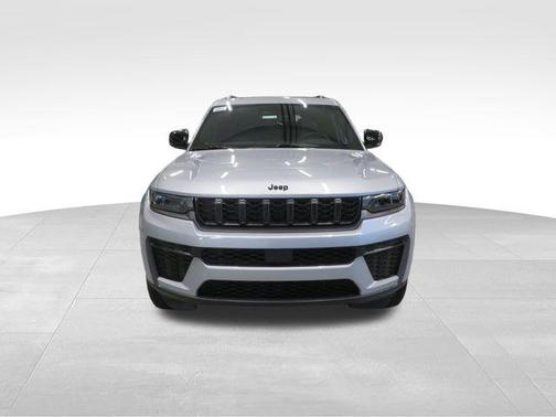 Silver Zynith 2026 Jeep Grand Cherokee L Laredo