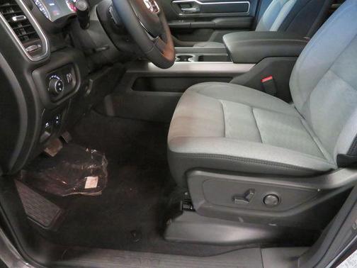 Granite Crystal Metallic Clearcoat 2026 RAM 1500 Big Horn/Lone Star