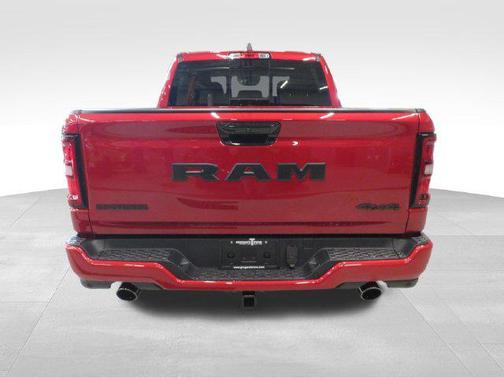 Molten Red Pearlcoat 2027 RAM 1500 Big Horn/Lone Star
