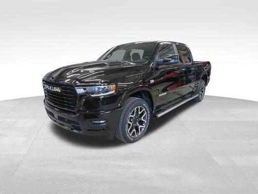 Diamond Black Crystal Pearlcoat 2026 RAM 1500 Laramie