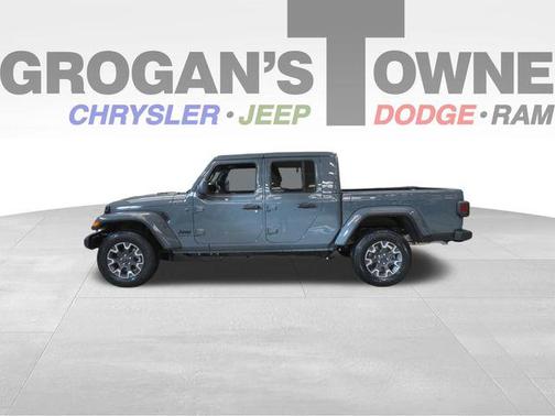 2026 Jeep Gladiator Sahara 4x4