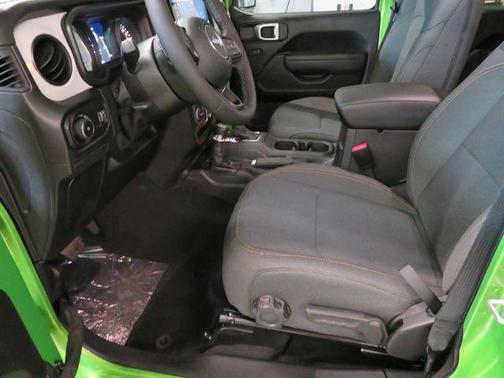 Mojito Clearcoat 2026 Jeep Wrangler Sport S