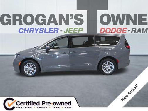 Ceramic Gray Clearcoat 2023 Chrysler Pacifica Touring L